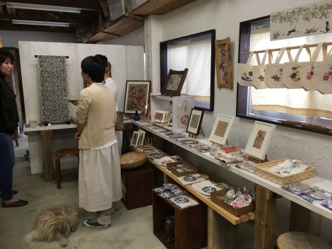 染織工房バナナネシア 福島律子の紅型ブース。Banananesia Ritsuko Fukushima