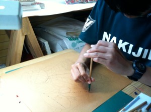 制作者のオリジナルデザインで型彫り。